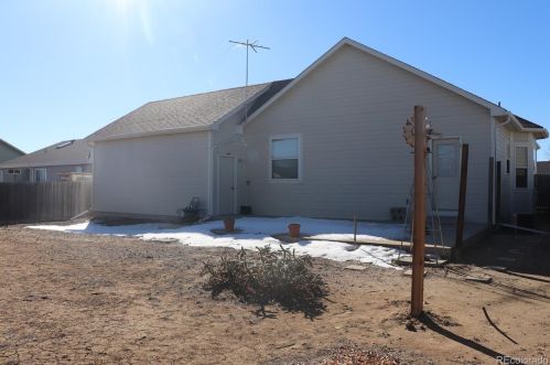 341 Holly St, Milliken CO 80543-9105 exterior