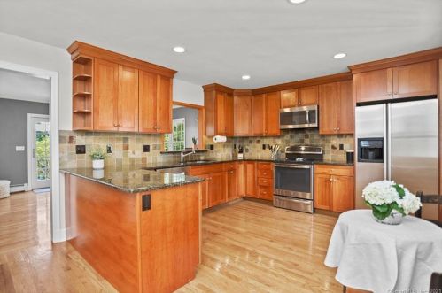 46 Pine Hill Ave, Norwalk CT  06855-2810 exterior