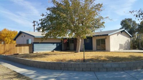 258 Peg St, Ridgecrest, CA 93555-3811