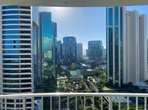 1350 Ala Moana Blvd, Honolulu HI  96814-4215 exterior