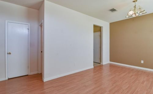 1037 Mckavett Dr, Fort Worth TX  76140-5725 exterior
