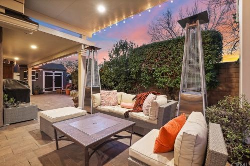 8 Campanero, Irvine CA  92620-1821 exterior