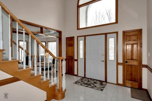 3223 Tussell St, Naperville, IL 60564-3148