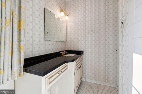 2417 Gate Dr, Silver Spring MD 20906-2207 exterior