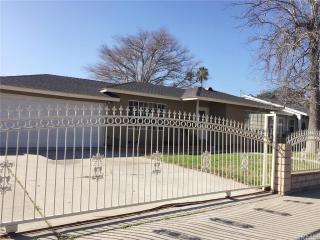421 Cornell Dr, Rialto, CA 92376-5175