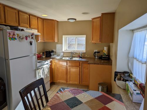 787 York St, Elmhurst, IL 60126-1383