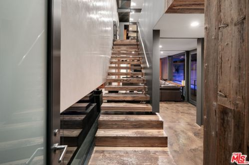 2606 Highland Ave, Santa Monica, CA 90405-4402