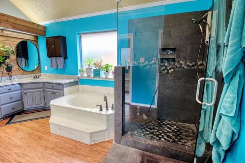 4020 Virginia Pne Dr, Carrollton TX 75007-1050 exterior