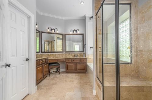 1828 Lily Meadows Dr, Conroe TX  77304-2949 exterior