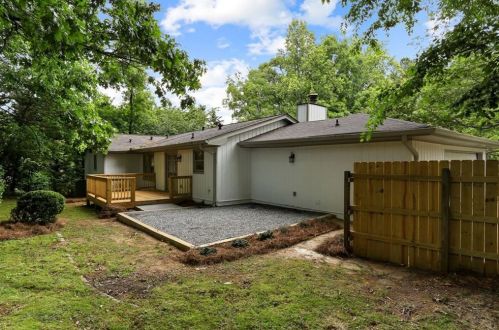 4904 Lakeside Dr, Atlanta GA  30360-1760 exterior
