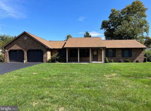 10911 Kemper Dr, Williamsport, MD 21795-1312