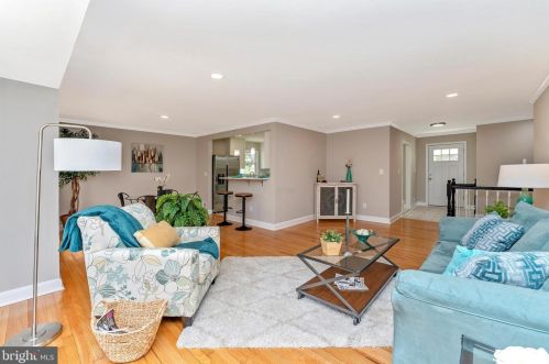 908 Devere Dr, Silver Spring MD 20903-1625 exterior