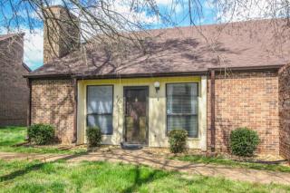 420 Castlewood Ln, Lebanon, TN 37087-4043
