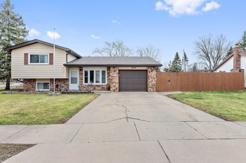 739 Terry Rd, Glendale Heights, IL 60139-3330