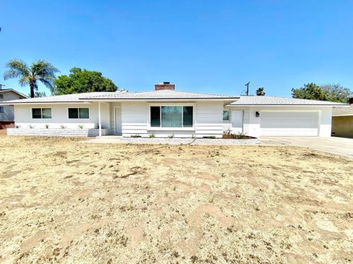 955 Encina Ave, Rialto, CA 92376-4536