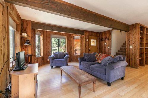 11782 Silverfir Cir, Truckee CA  96161-3216 exterior