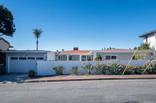 817 Pacific Ave, Manhattan Beach, CA 90266-5849