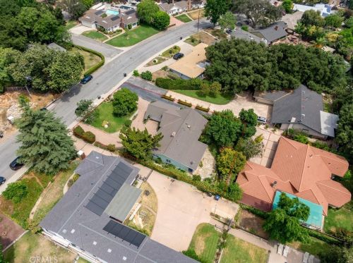 3902 Altura Ave, Glendale CA 91214-2501 exterior