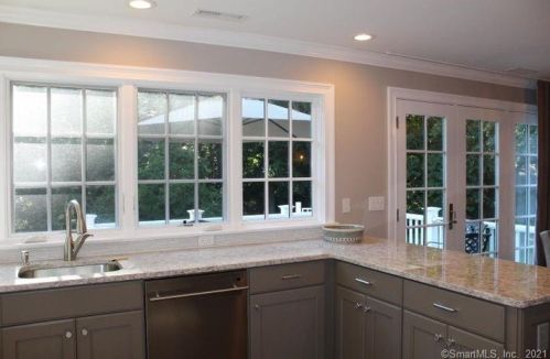 5 Possum Cir, Norwalk CT  06854-3808 exterior