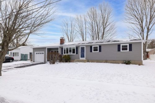 12 Suzanne Dr, Portsmouth, NH 03801-5911