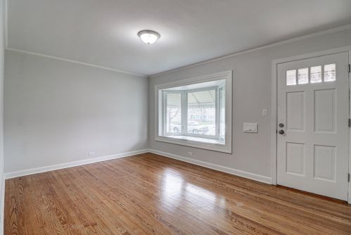 5721 Oriole Ave, Chicago, IL 60631-2267