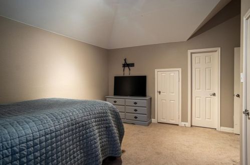 12232 Fairway Meadows Dr, Fort Worth TX  76179-6643 exterior