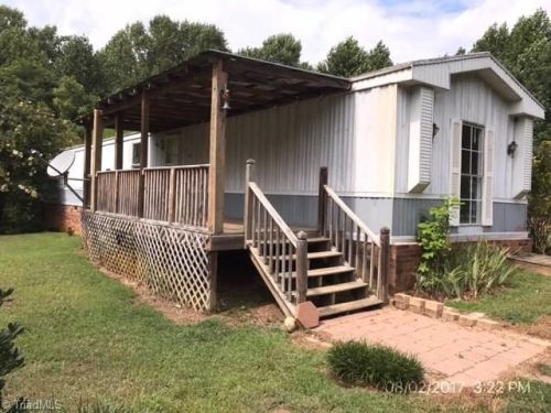 583 Schoolfield Rd, Ruffin, NC 27326-9029