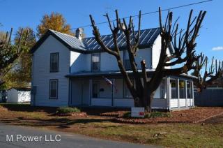 204 Morgan Ave, Elkton, VA 22827-1442