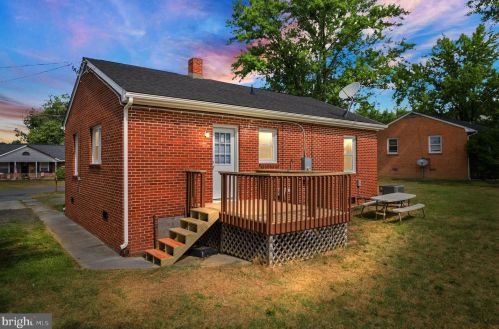 294 Crim Dr, Strasburg, VA 22657-2515