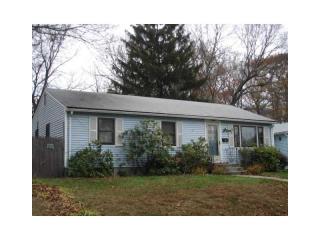 133 Adrian St, Warwick, RI 02886-2457