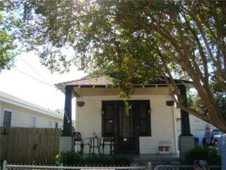 1114 10 St, Gretna LA  70053-6231 exterior