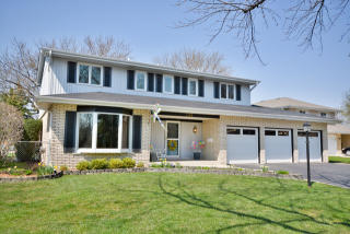 246 Friars Ct, Addison, IL 60101-2140