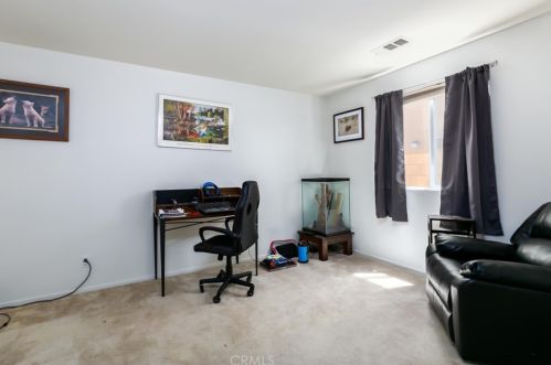 43113 Homestead St, Lancaster CA  93535-4837 exterior