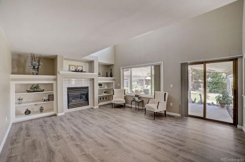 5201 Genoa Way, Aurora CO 80013-6295 exterior