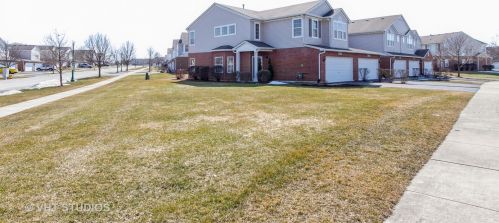 6319 Pond View Dr, Matteson, IL 60443-2597