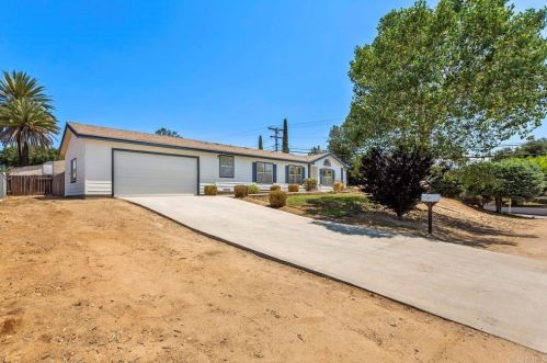 301 Lento Ln, El Cajon, CA 92021-4231