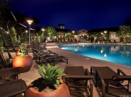262 Rockefeller, Irvine CA  92612-8113 exterior