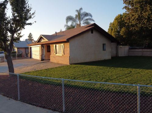 2001 Scotch Pine Dr, Modesto, CA 95351-2950