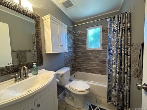 17245 Brown Cir, Aurora CO  80013-2104 exterior