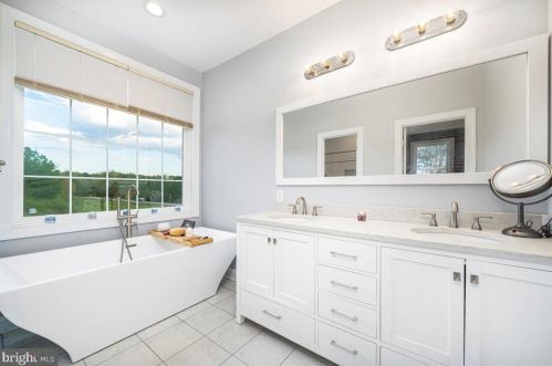 365 Prado Way, Berkeley Springs WV  25411-3264 exterior