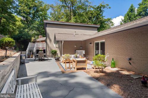 2912 Newcastle Ave, Silver Spring MD 20910-1216 exterior