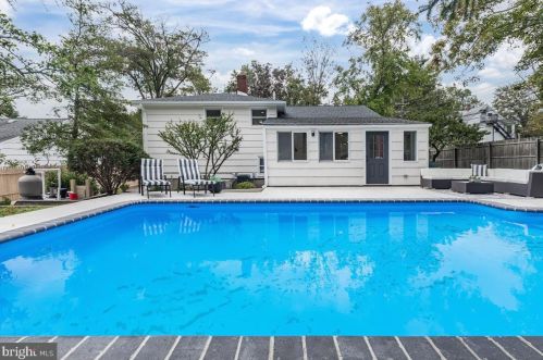 2 Hornor Ln, Princeton NJ  08540-3937 exterior