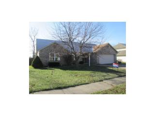 6619 Blackthorn Dr, Indianapolis, IN 46221-4041