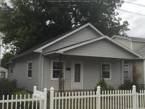 533 18th St, Dunbar WV  25064-2432 exterior