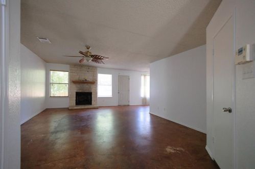 8703 Cretys Cv, Austin TX  78745-8066 exterior