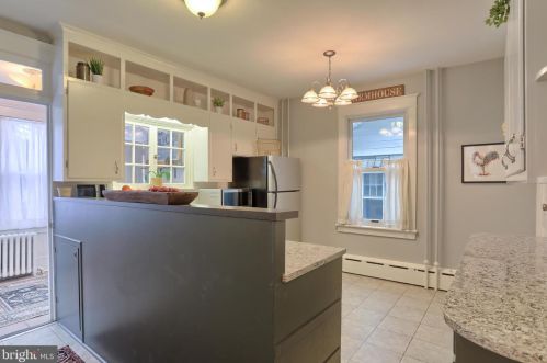 638 State St, Lancaster PA  17603-2641 exterior