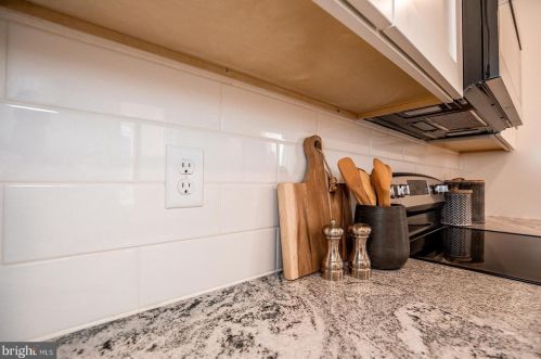 24 Ross St, Lancaster PA  17602-1940 exterior