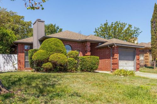 4709 Deal Dr, Fort Worth, TX 76135-1639