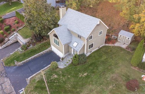50 Bruce Dr, Huntington, CT 06484-4311