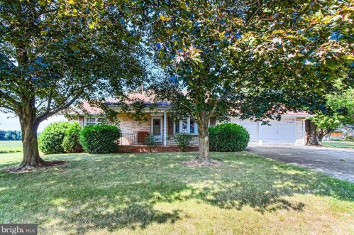 167 Mountain View Dr, York, PA 17404-9616